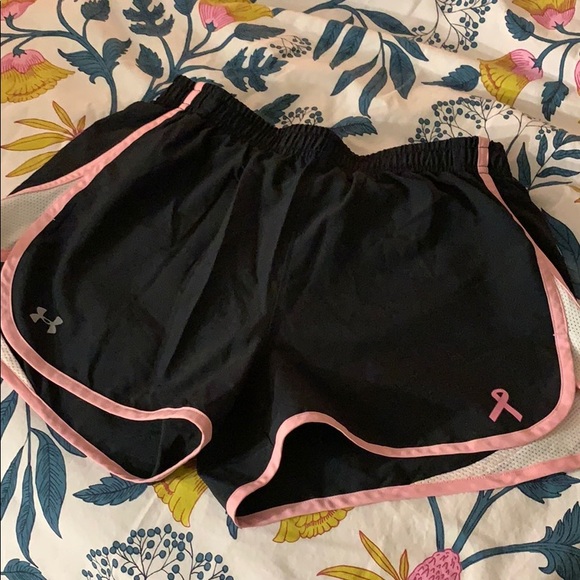Under Armour Pants - UNDER ARMOUR RUNNING SHORTS